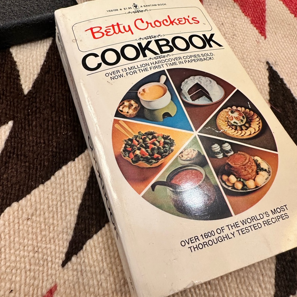 Betty Crocker Cookbook with Colorful Recipe Wheel 1974